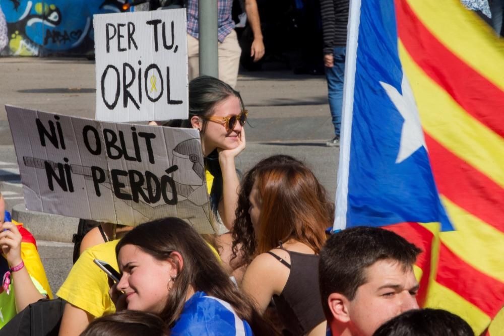 MANIFESTACIÓN DE ESTUDIANTES BAJO EL LEMA ...