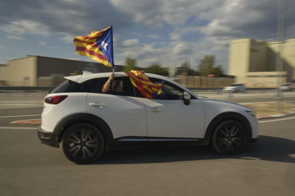 Tret de sortida de la rua cap a Lledoners amb més de 200 vehicles a l'aparcament de Menfis de Manresa