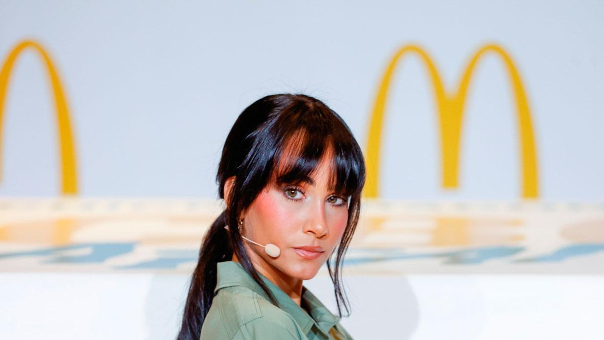 Aitana, con conjunto de la firma Byniumaal en la presentación de su menú para McDonalds