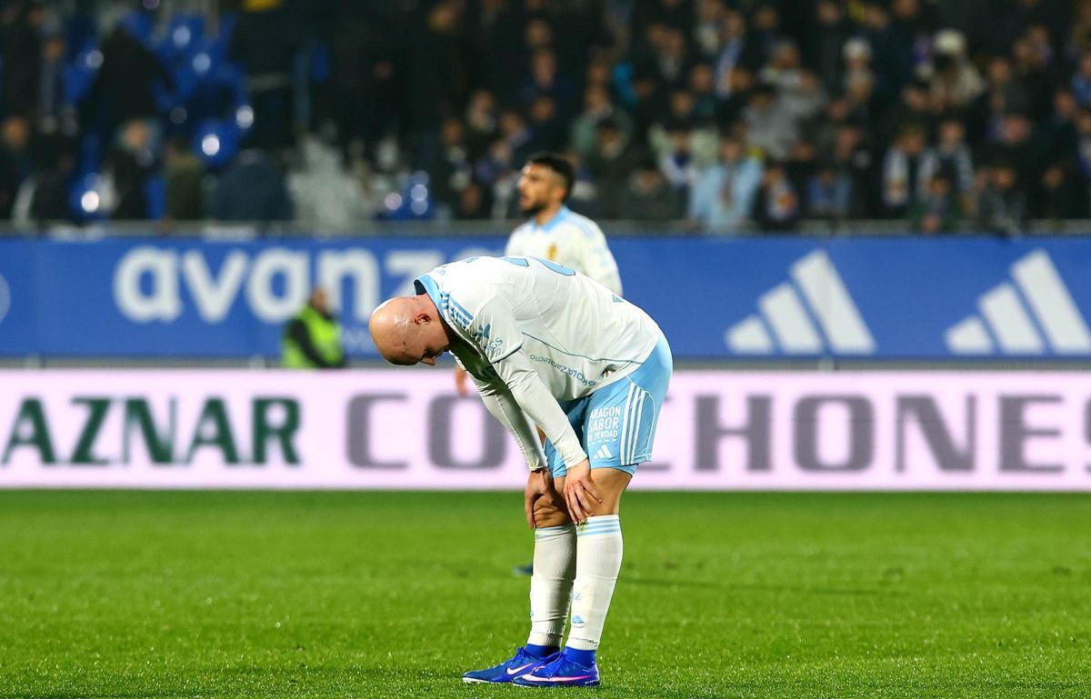 Valery, cabizbajo al final del encuentro ante la Real Sociedad B.