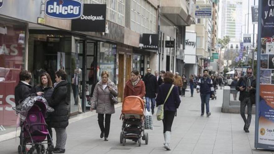 CC OO dice que la apertura total provocará paro en el comercio