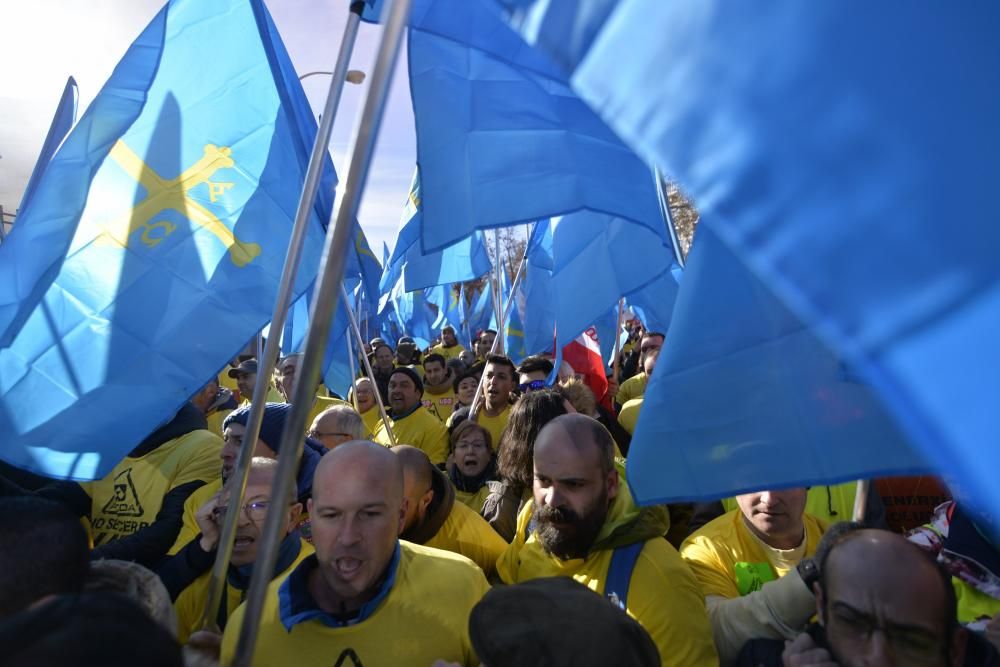 Manifestación de trabajadores de Alcoa en Madrid