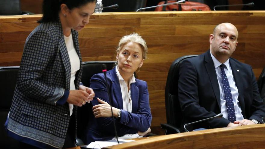 Carmen Fernández, Cristina Coto y Pedro Leal, en una foto de archivo.