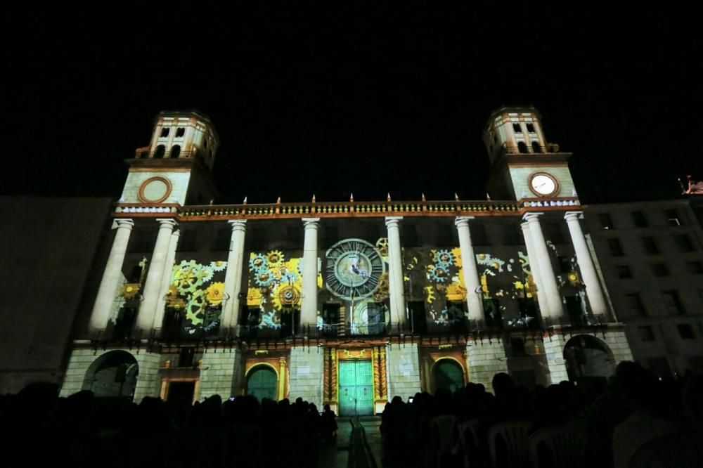 Así fue el primer videomapping de la Plaza del Ayuntamiento