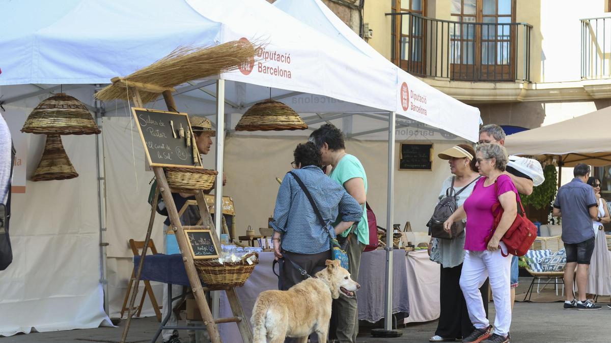 El centre històric s’omple de parades de productes artesans