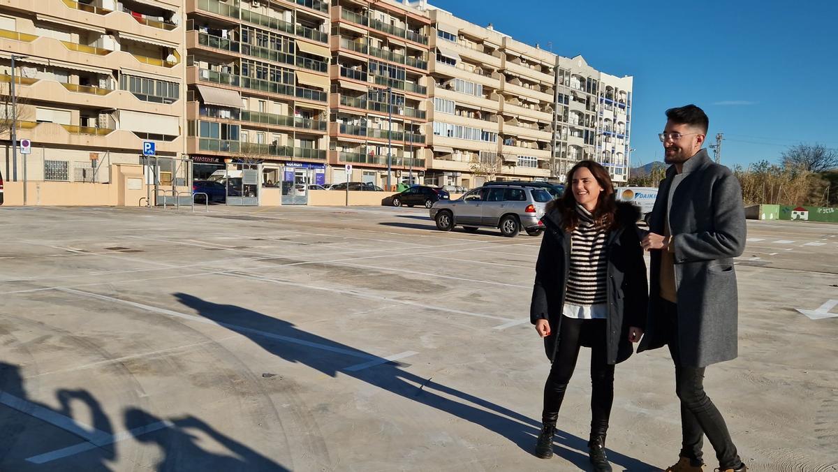 Los concejales Marc Albella y Carmen Morellà han visitado el párking este miércoles.