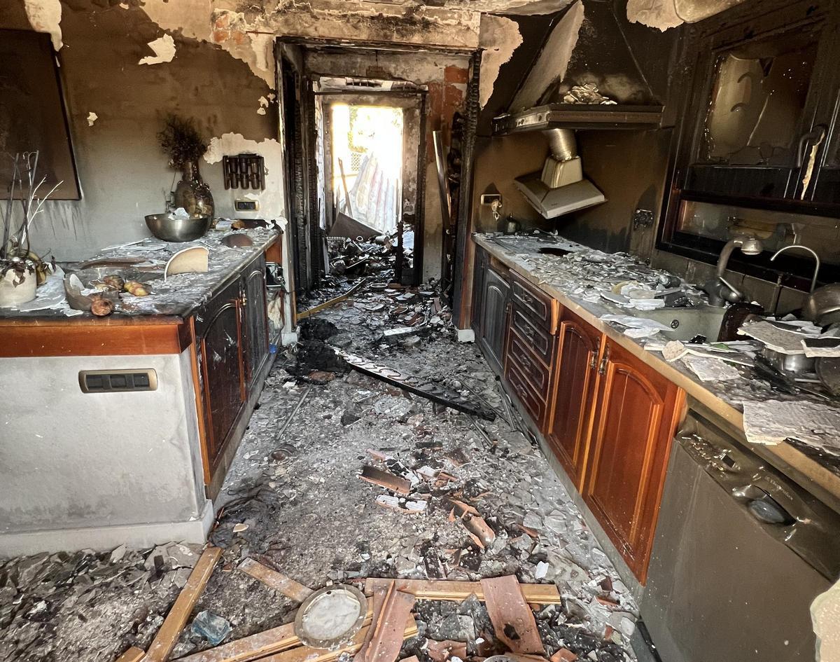 La casa dels sogres de Clara Oliveres després de l'incendi