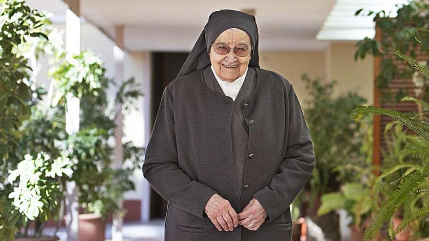Amparo Alba Pelechá, de 89 años, lleva 75 en la orden religiosa. | AVAN