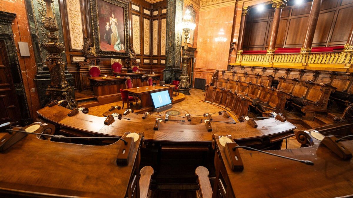 Barcelona votará este viernes si se adhiere al Pacte Nacional per la Llengua con la incógnita de BComú