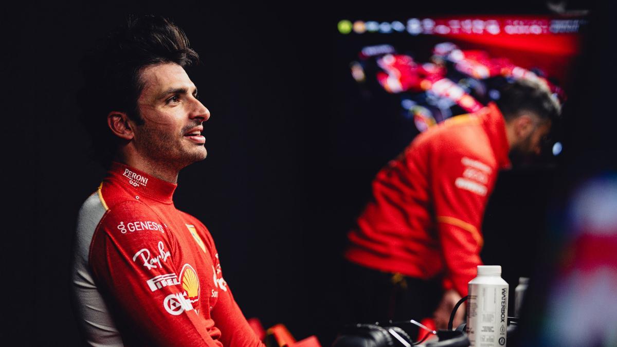 Carlos Sainz, el protagonista del mercado de pilotos para 2025