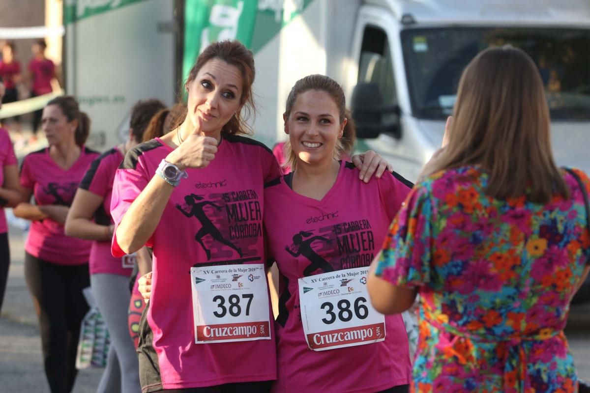 La marea rosa inunda las calles de Córdoba