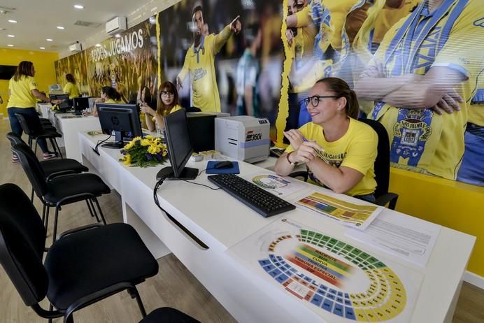 lAS PALMAS DE GRAN CANARIA A 12/06/2017. Inicio de la Campaña 2017-18 de Abonados de la UD Las Palmas. FOTO: J.PÉREZ CURBELO