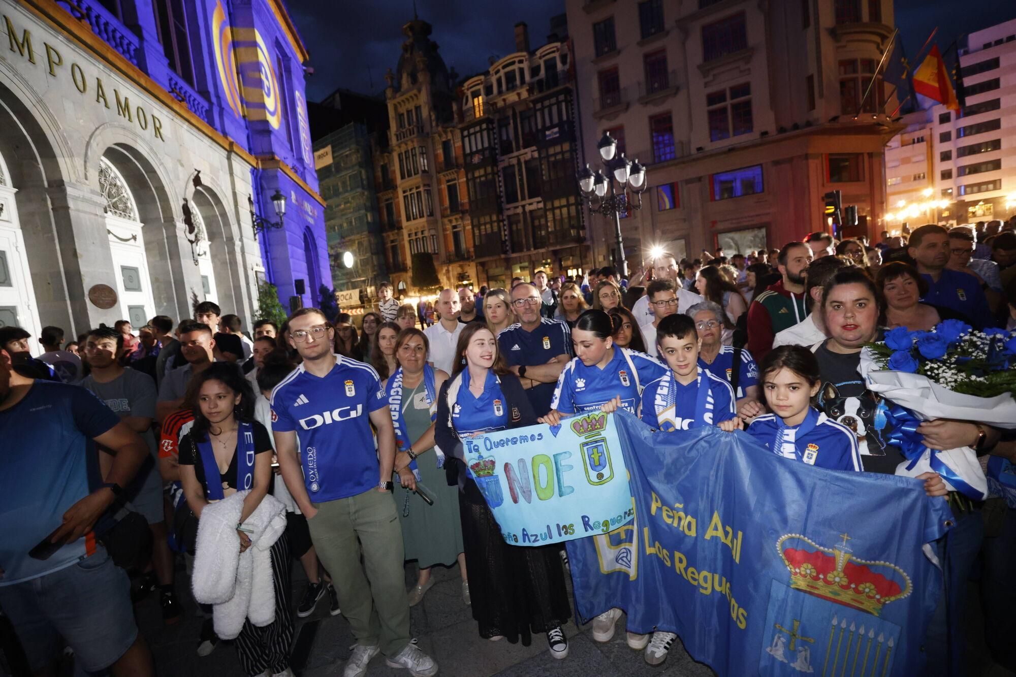 Así fue la presentación de la nueva camisera del Real Oviedo para jugar en Primera