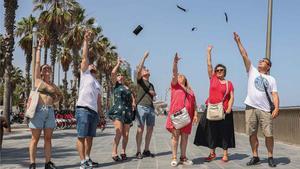 El Congrés aprova el final de les mascaretes en exteriors en plena cinquena onada