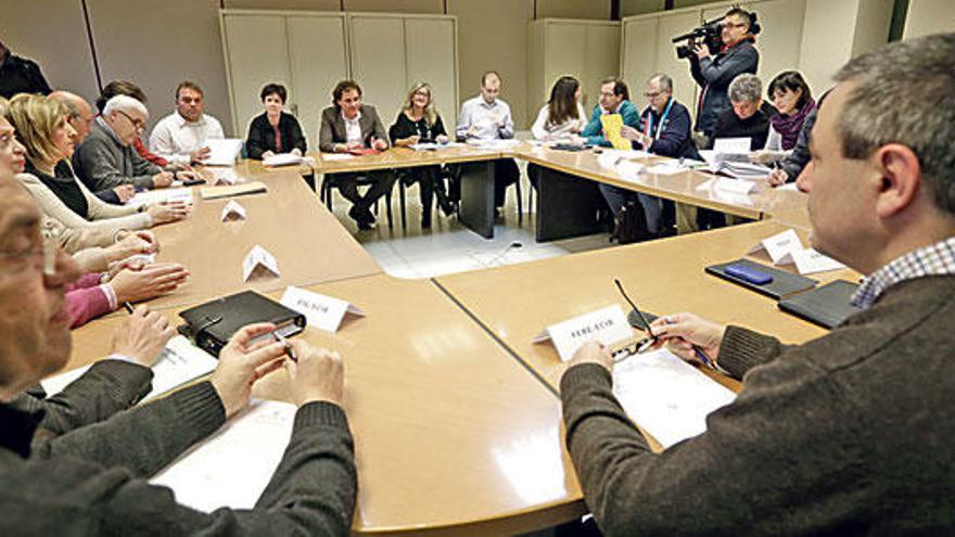 Ayer hubo mesa de concertada en la sede de Educación.