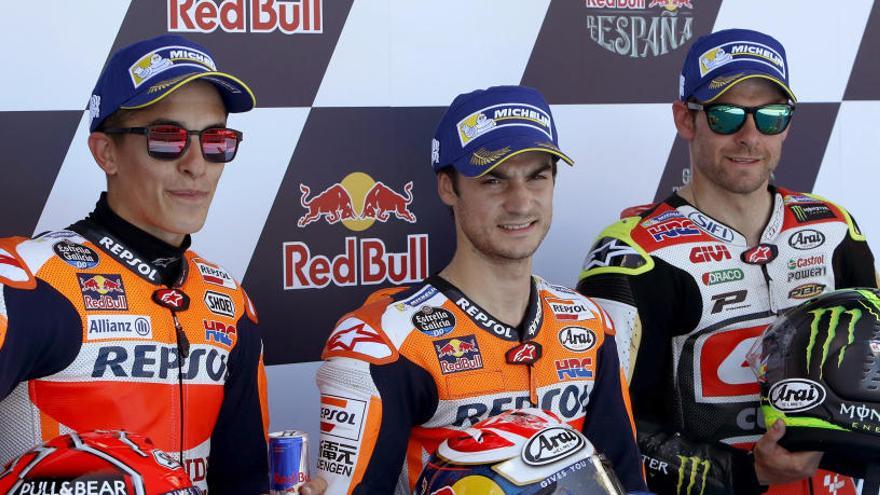 Pedrosa, junto a Márquez y Crutchlow tras conseguir su pole