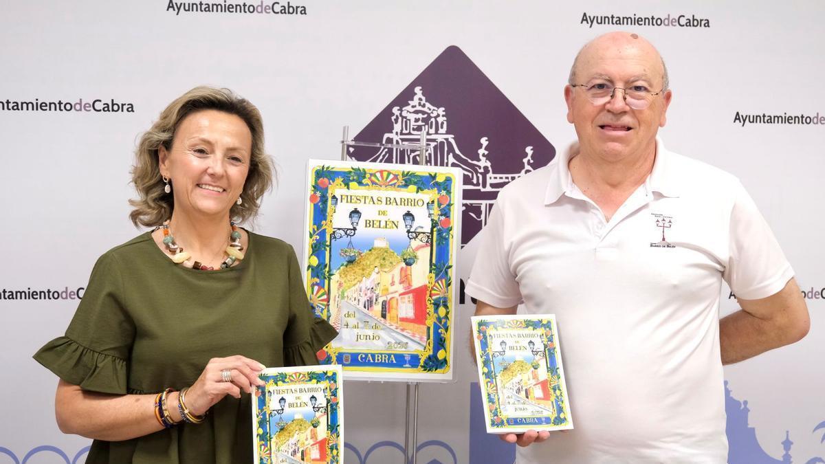 Rosi Lama y Pedro Muñoz, en la presentación de las fiestas del barrio de Belén de Cabra.
