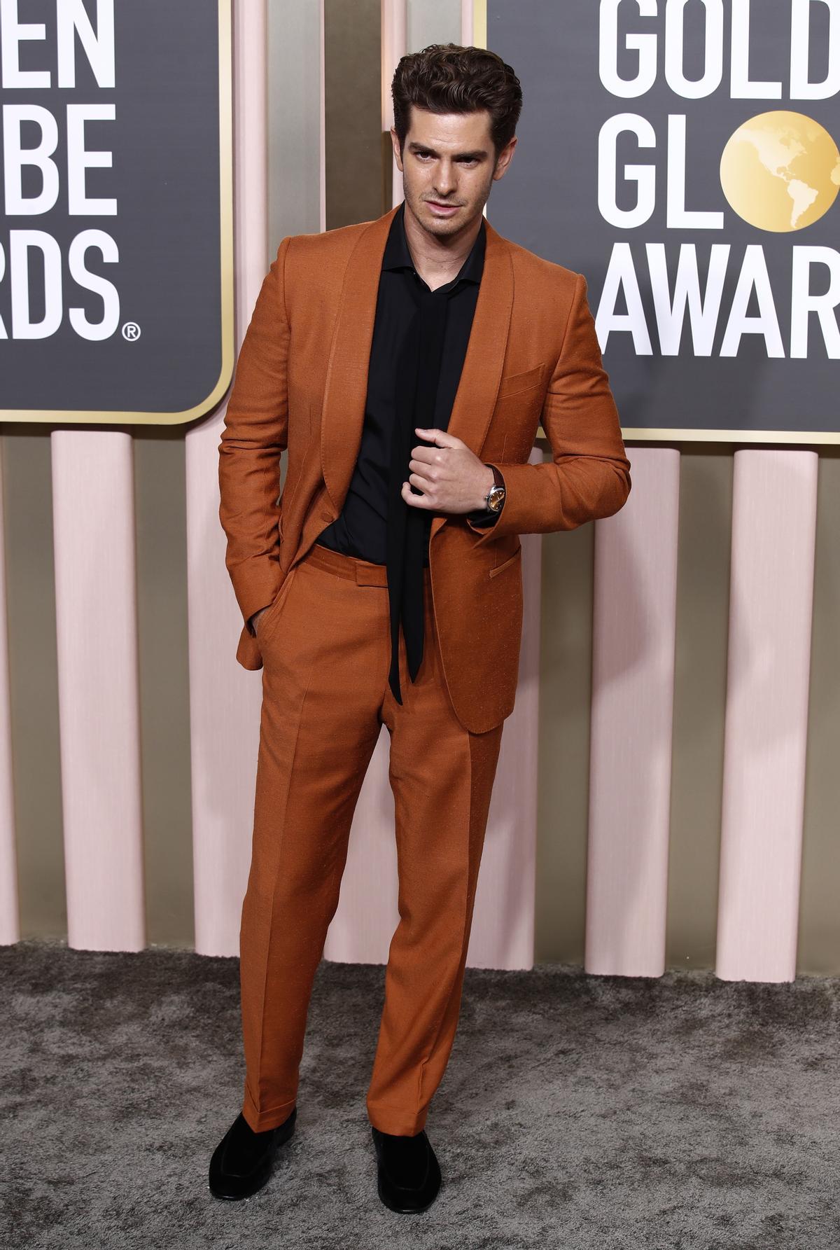 Beverly Hills (United States), 10/01/2023.- Andrew Garfield arrives for the 80th annual Golden Globe Awards ceremony at the Beverly Hilton Hotel, in Beverly Hills, California, USA, 10 January 2023. Artists in various film and television categories are awarded Golden Globes by the Hollywood Foreign Press Association. (Estados Unidos) EFE/EPA/CAROLINE BREHMAN