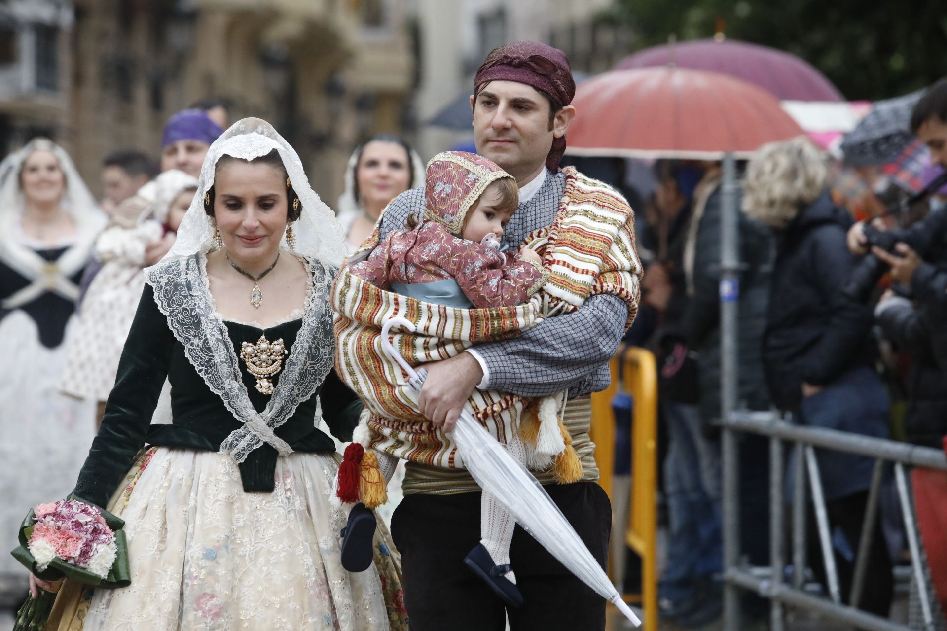 Búscate en el primer día de ofrenda por la calle Quart (entre las 18:00 a las 19:00 horas)