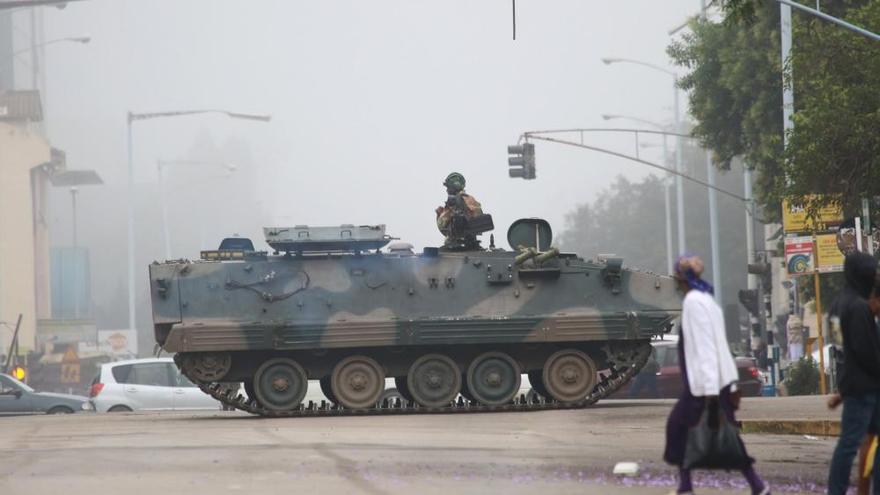 Los militares toman las calles en Zimbabue