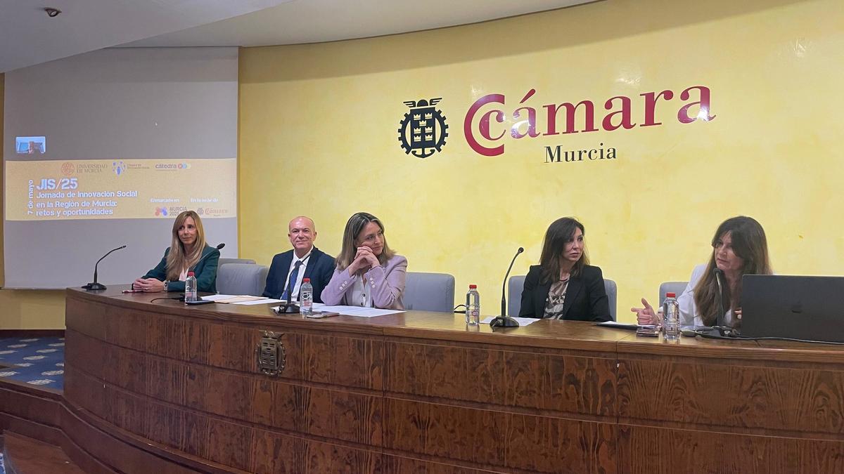 La jornada, organizada ha estado organizada en el marco de Murcia, capital de la economía social