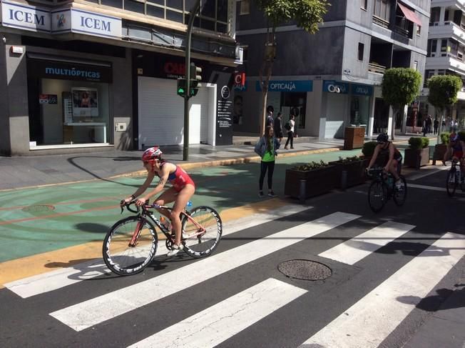 El triatlón se apodera de Las Palmas de Gran Canaria