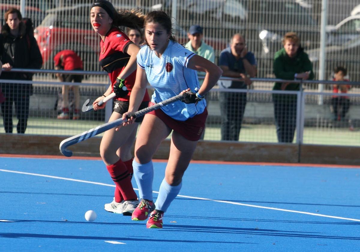 En la División de Honor B Femenina, el Xaloc cayó por la mínima en su visita el campo del Castelldefels, segundo clasificado del grupo por el ascenso.