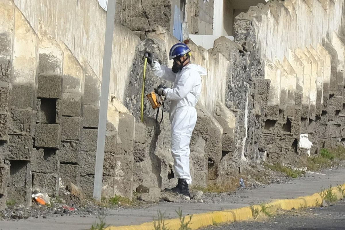 Una menor, en estado crítico después de que un joven le prendiese fuego en La Isleta