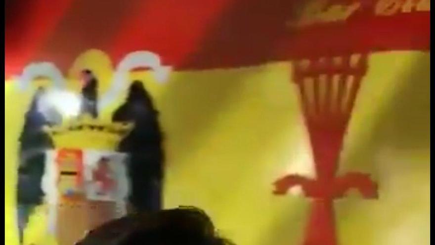 Fran Rivera graba un vídeo en un bar franquista: &quot;Viva España, anda que no&quot;