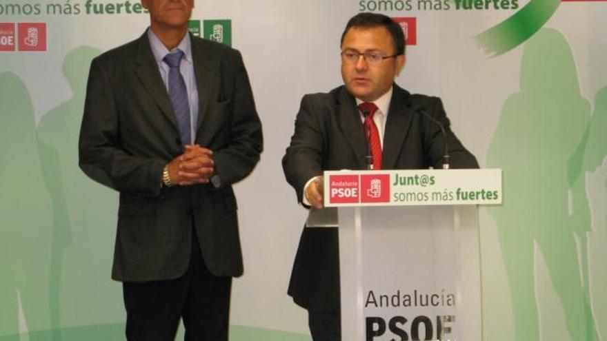 López Aguilar y Heredia, durante la rueda de prensa.