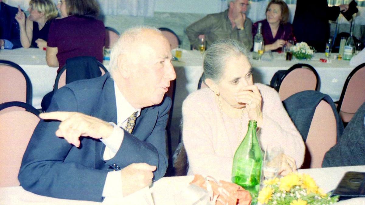 Rosa María Rodríguez, con Jesús Sanzo, en una foto de archivo.