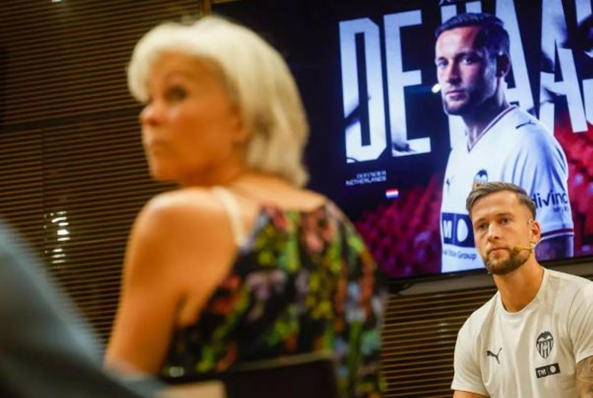 Justin de Haas, en la presentación, en la que también han estado miembros de su familia