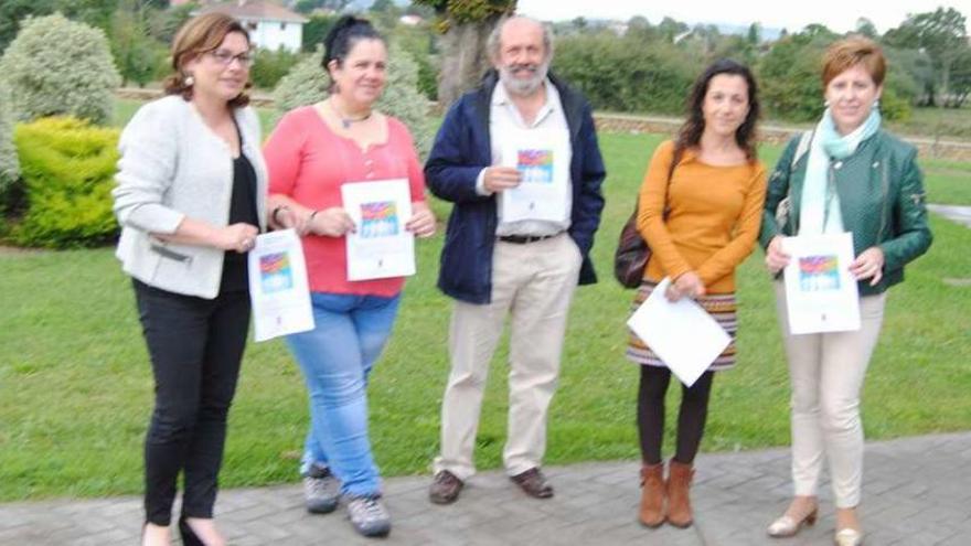 Pilar Fernández, Isabel Fernández, José Ramón Hevia, Marta Pisano y Marián Busto, ayer en Lugo.