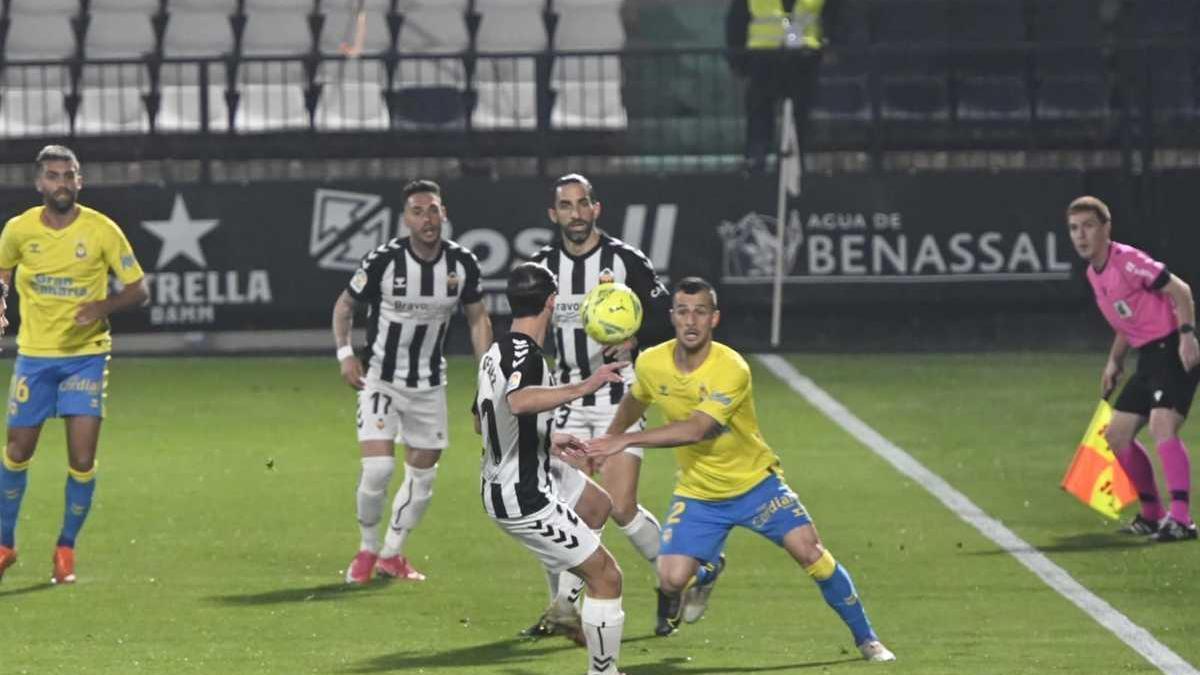 El Castellón cree en la salvación (4-0)