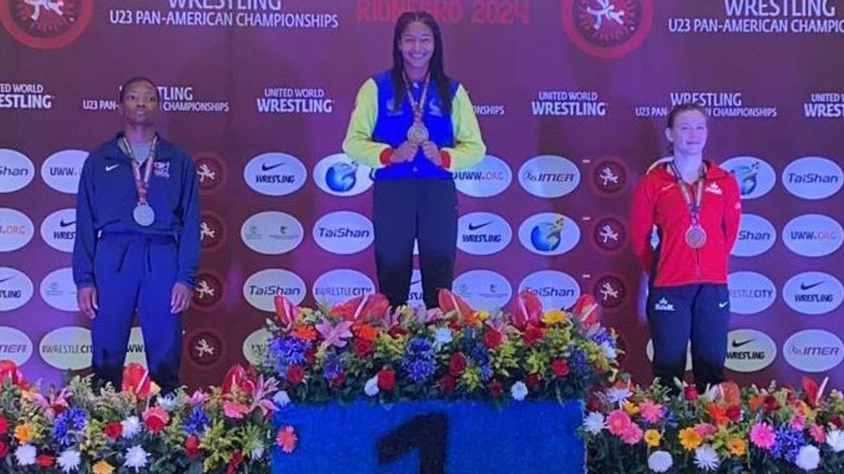 Astrid Montero en lo más alto del podio de los Juegos Panamericanos.