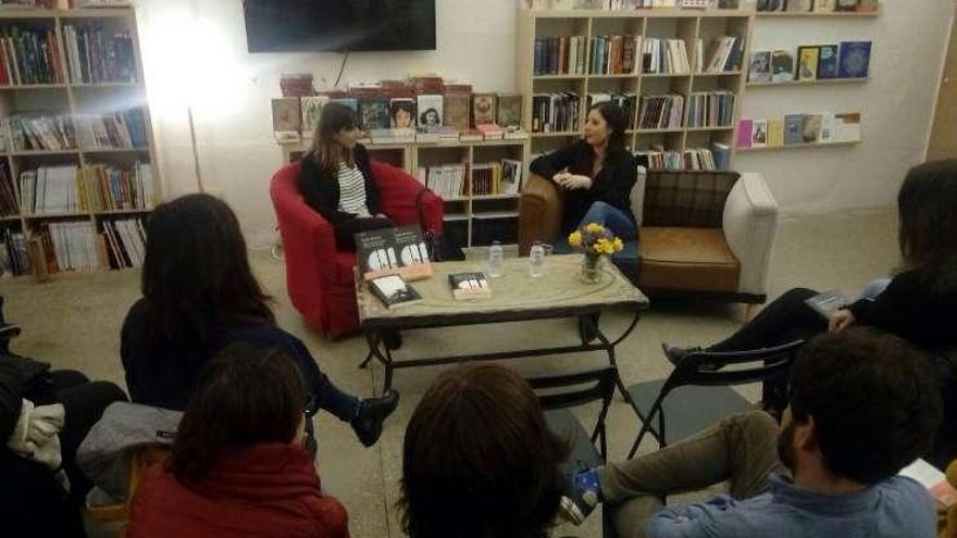 Laura Ferrero y María Nieto, durante la presentación.