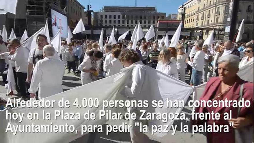 Miles de personas piden la palabra en Zaragoza para instar al diálogo y la paz