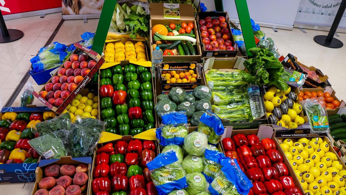 Las cooperativas de Fecoam aportaron productos frescos de temporada para las actividades de la consejería de Salud.