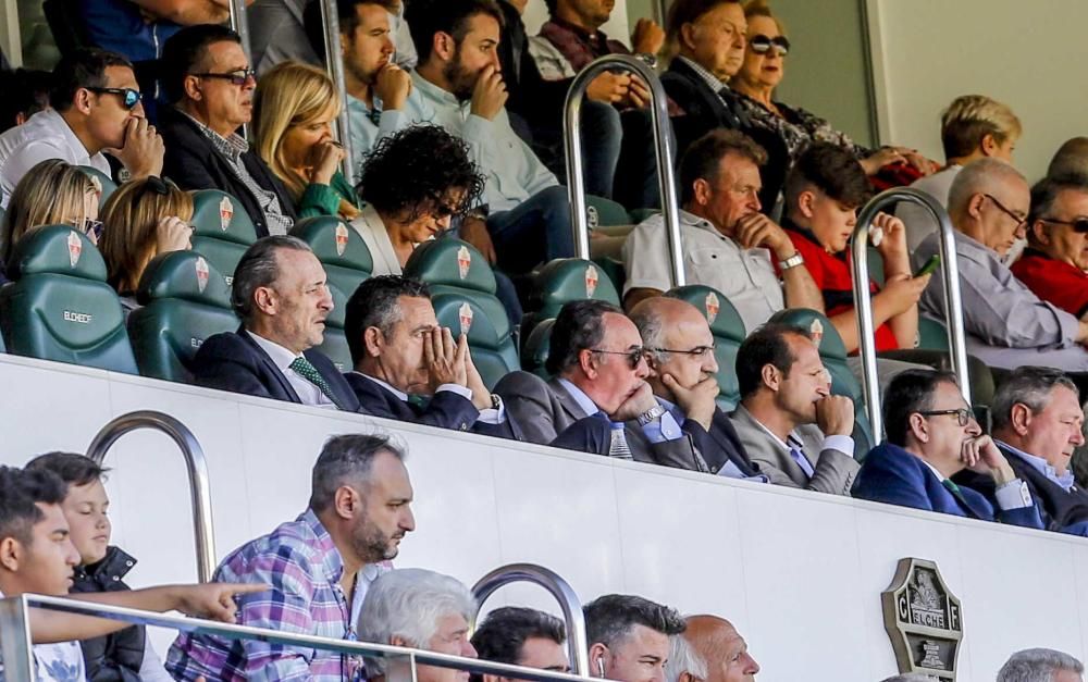 Debacle del Elche ante el colista