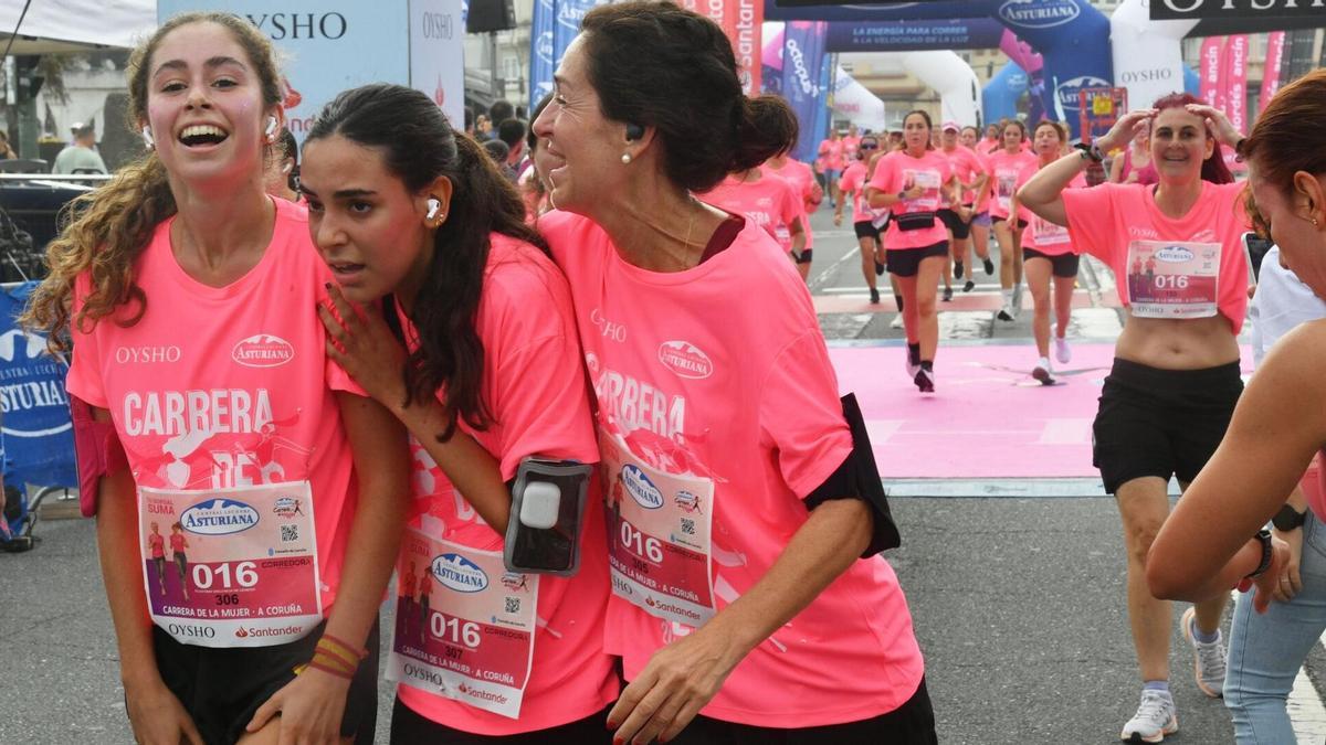La Carrera de la Mujer toma las calles de A Coruña con casi 7.000 participantes