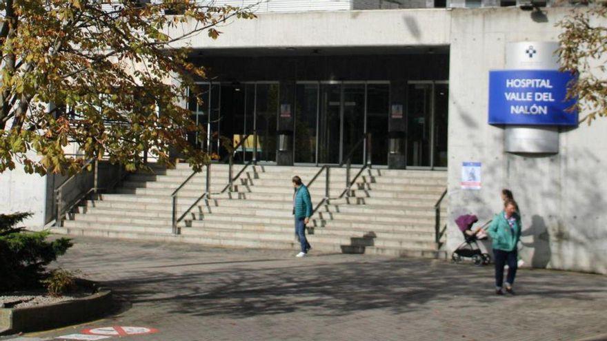 El Hospital del Nalón estrena una novedosa técnica, menos invasiva, para operar la próstata