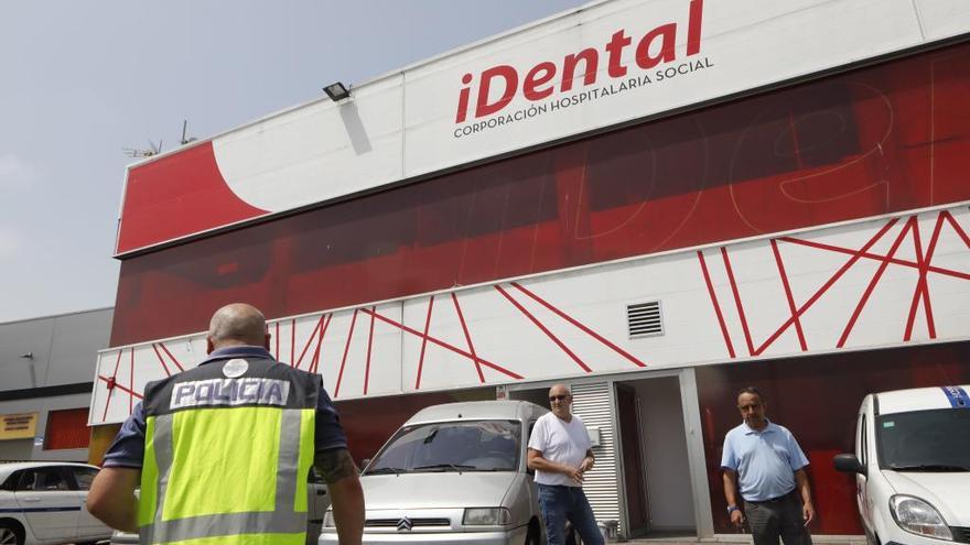 La Policía registra 23 clínicas de iDental, entre ellas la de Gijón