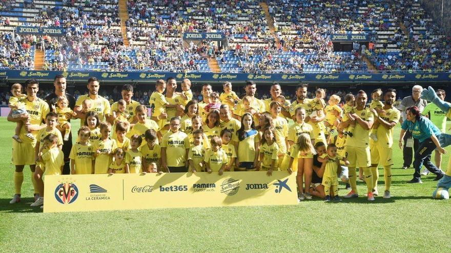 El Villarreal CF, amb els més menuts del futbol