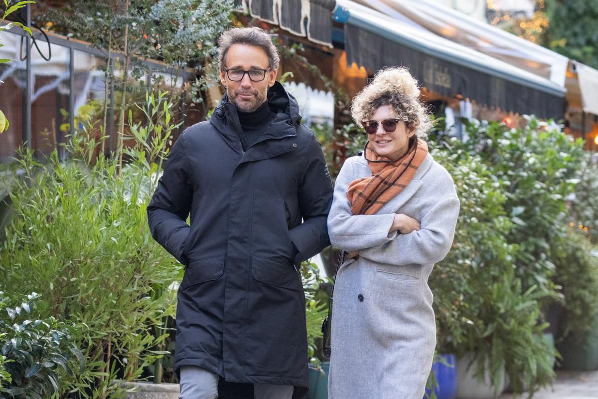 Muñoz Escassi y Sheila Casas paseando por Madrid