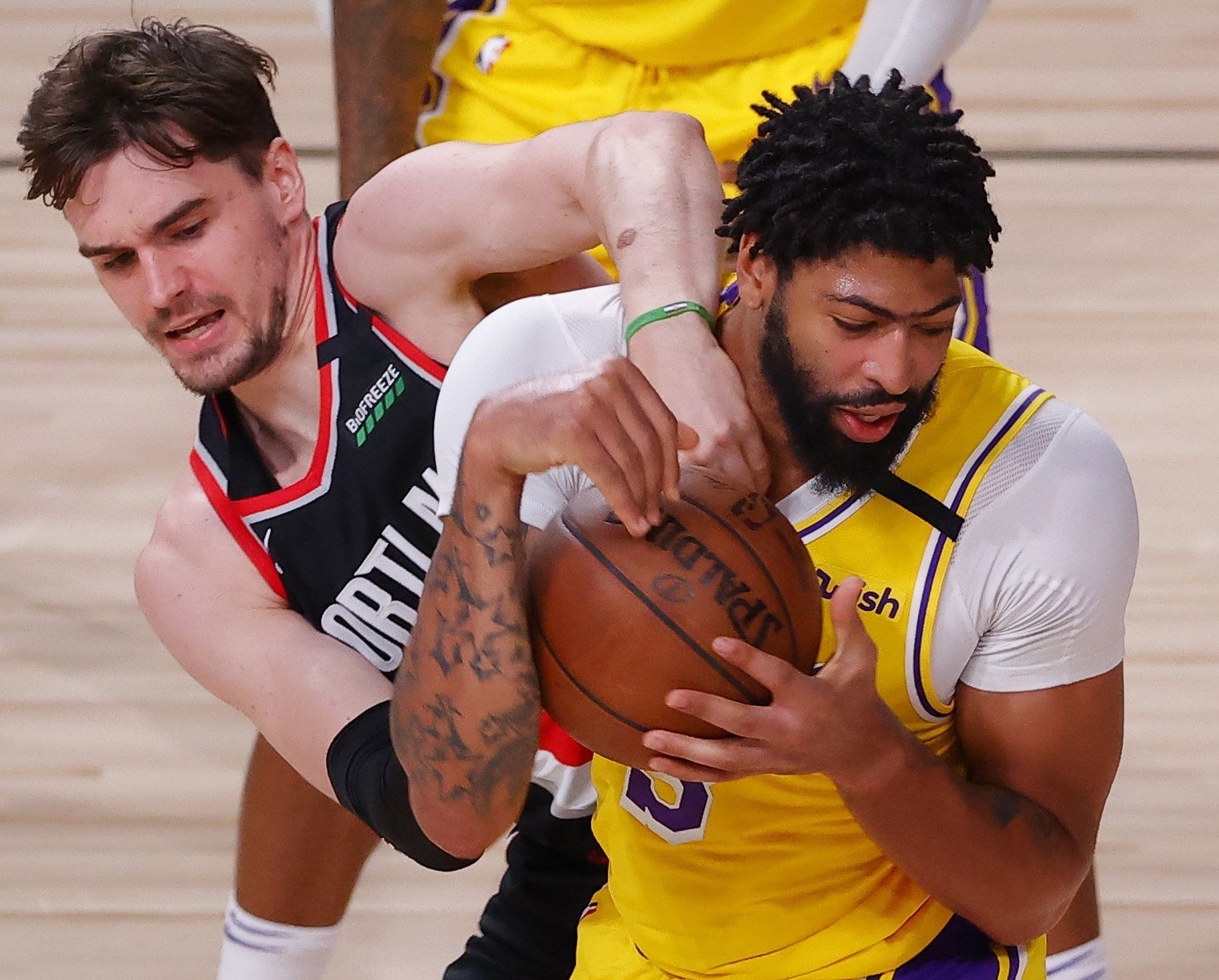 Mario Hezonja y Anthony Davis