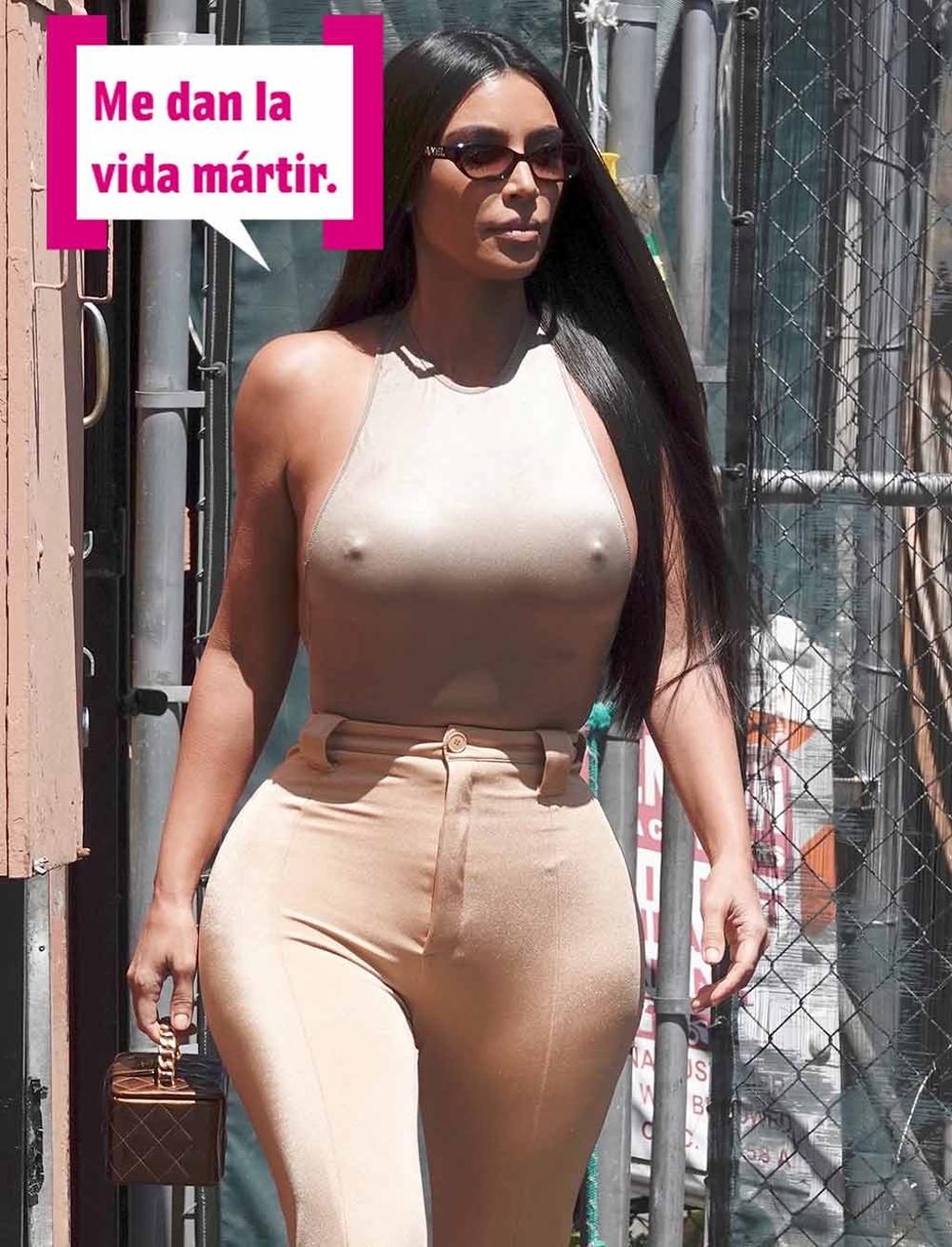 Kim Kardashia en Los Angeles marcando pezón