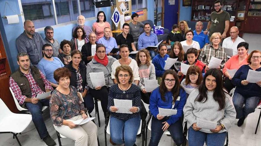 Alumnos de la Asociación Cultural Tanxedoira.