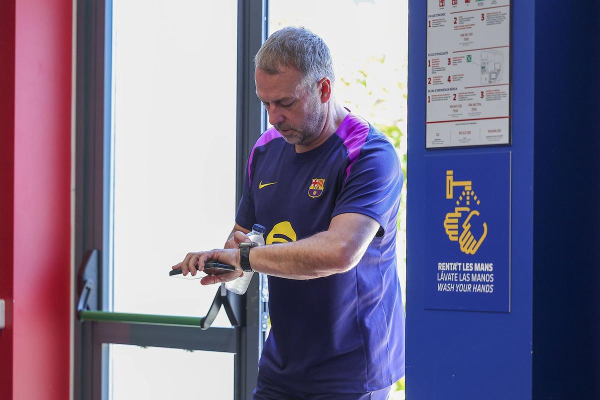 Hansi Flick, en la última rueda de prensa de la temporada en la ciudad deportiva.