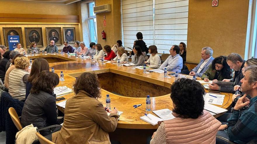 Representantes del sector, reunidos ayer en la Cámara de Comercio de Oviedo.