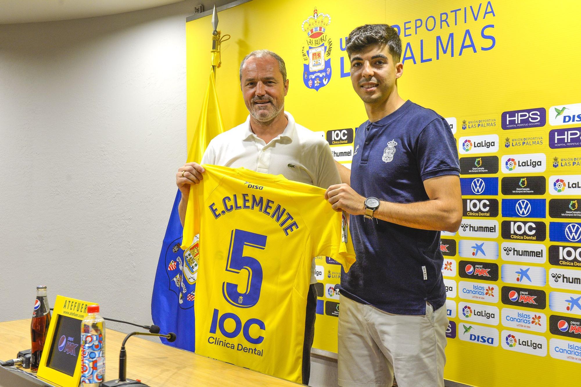 Presentación de Clemente como nuevo jugador de la UD Las Palmas